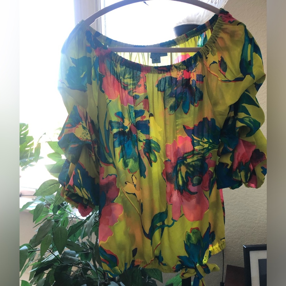 Sale! CeCe Lime Green Floral Round Neckline Tie Hem Blouse